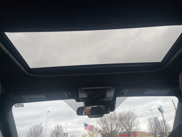 Used 2022 Toyota RAV4 SE image 19