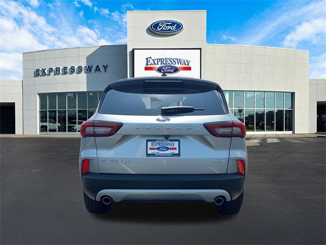 Used 2023 Ford Escape Platinum image 7