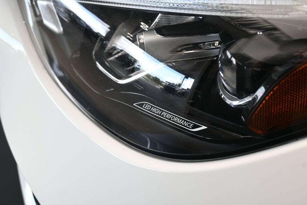 Used 2025 Mercedes-Benz C 300 Sedan image 34