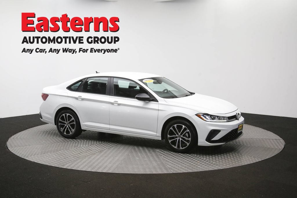 Used 2025 Volkswagen Jetta Sport FWD image 46