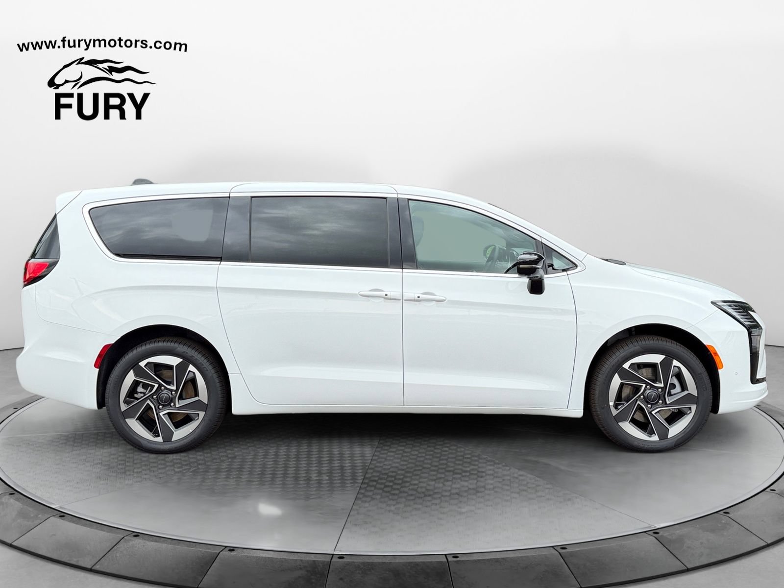New 2027 Chrysler Pacifica Limited AWD/4WD image 2