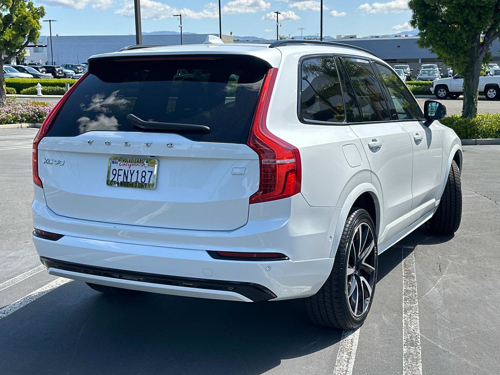 Certified 2023 Volvo XC90 T8 Plus image 4