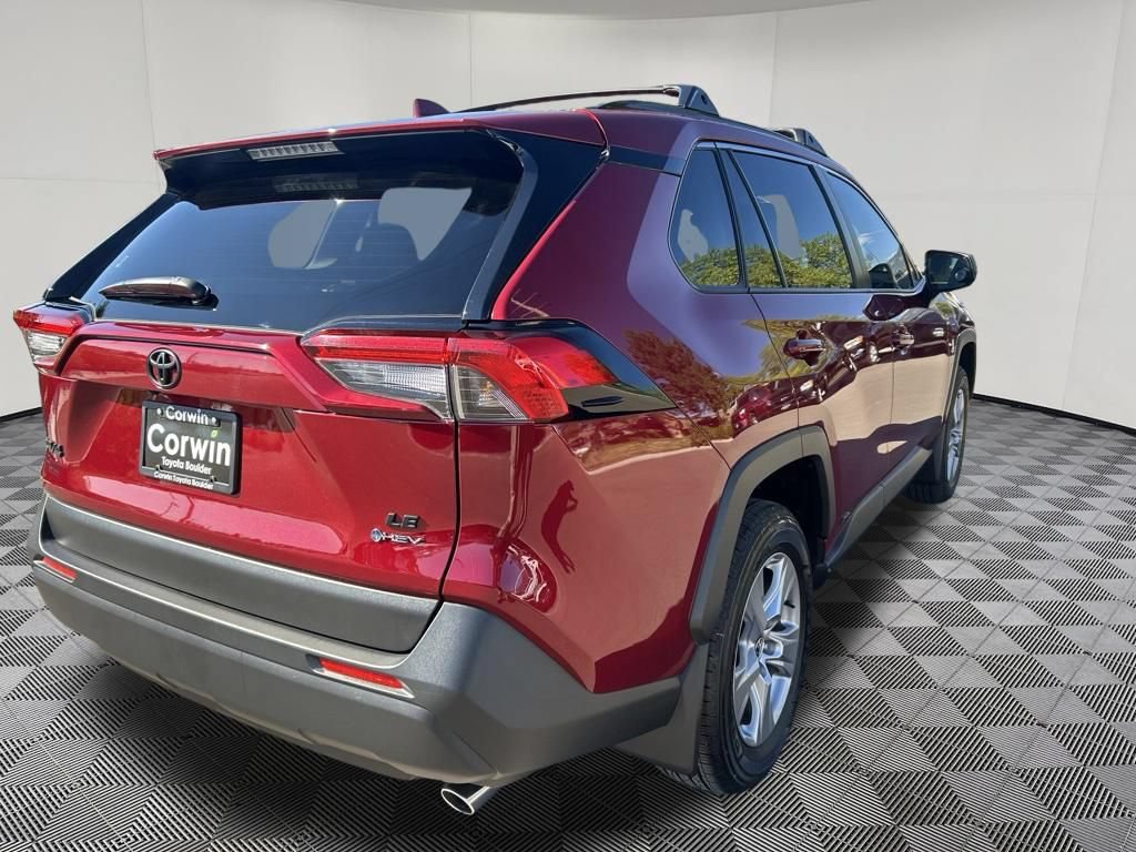Used 2025 Toyota RAV4 LE AWD/4WD image 8