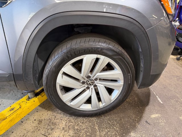 Used 2020 Volkswagen Atlas Cross Sport SE w/ Towing Package FWD image 9