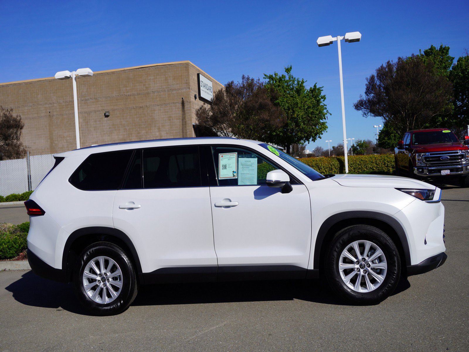 Used 2025 Toyota Grand Highlander AWD image 4