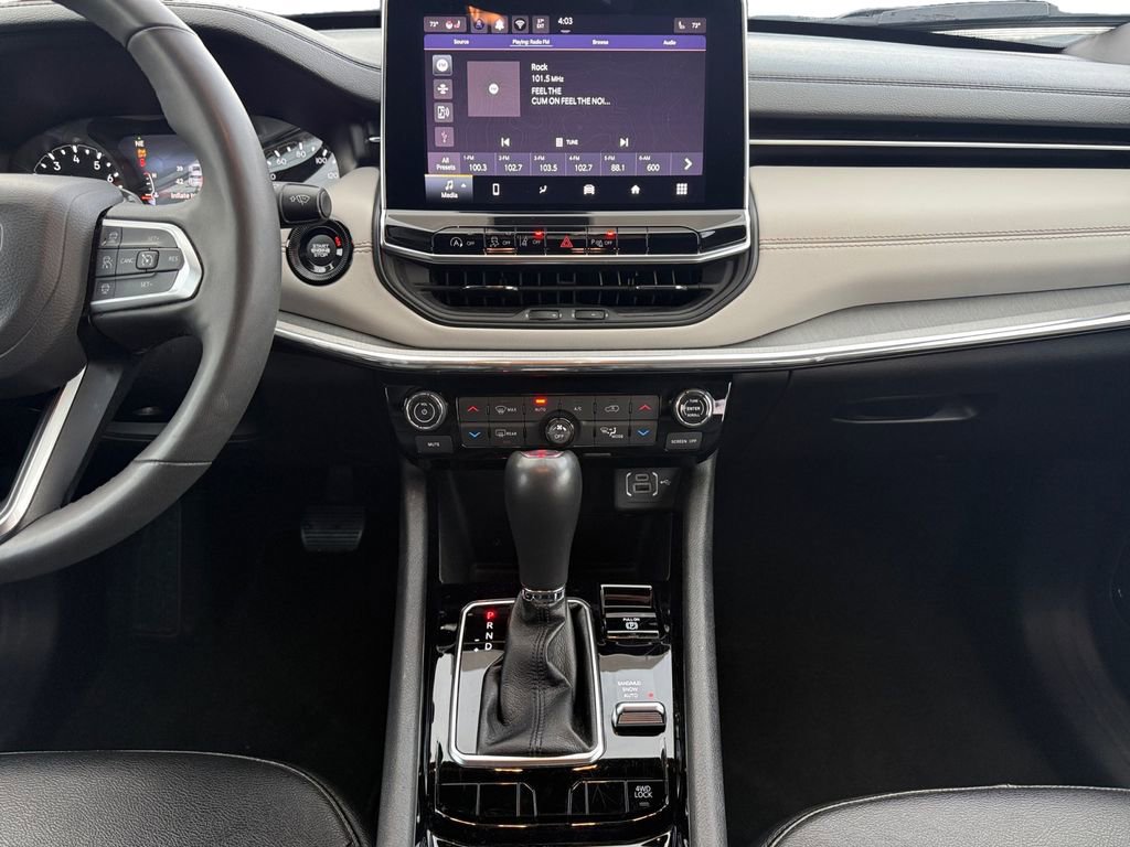 Used 2024 Jeep Compass Limited image 11