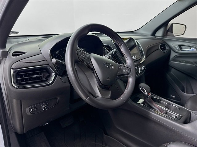 Used 2022 Chevrolet Equinox RS w/ RS Leather Package image 9