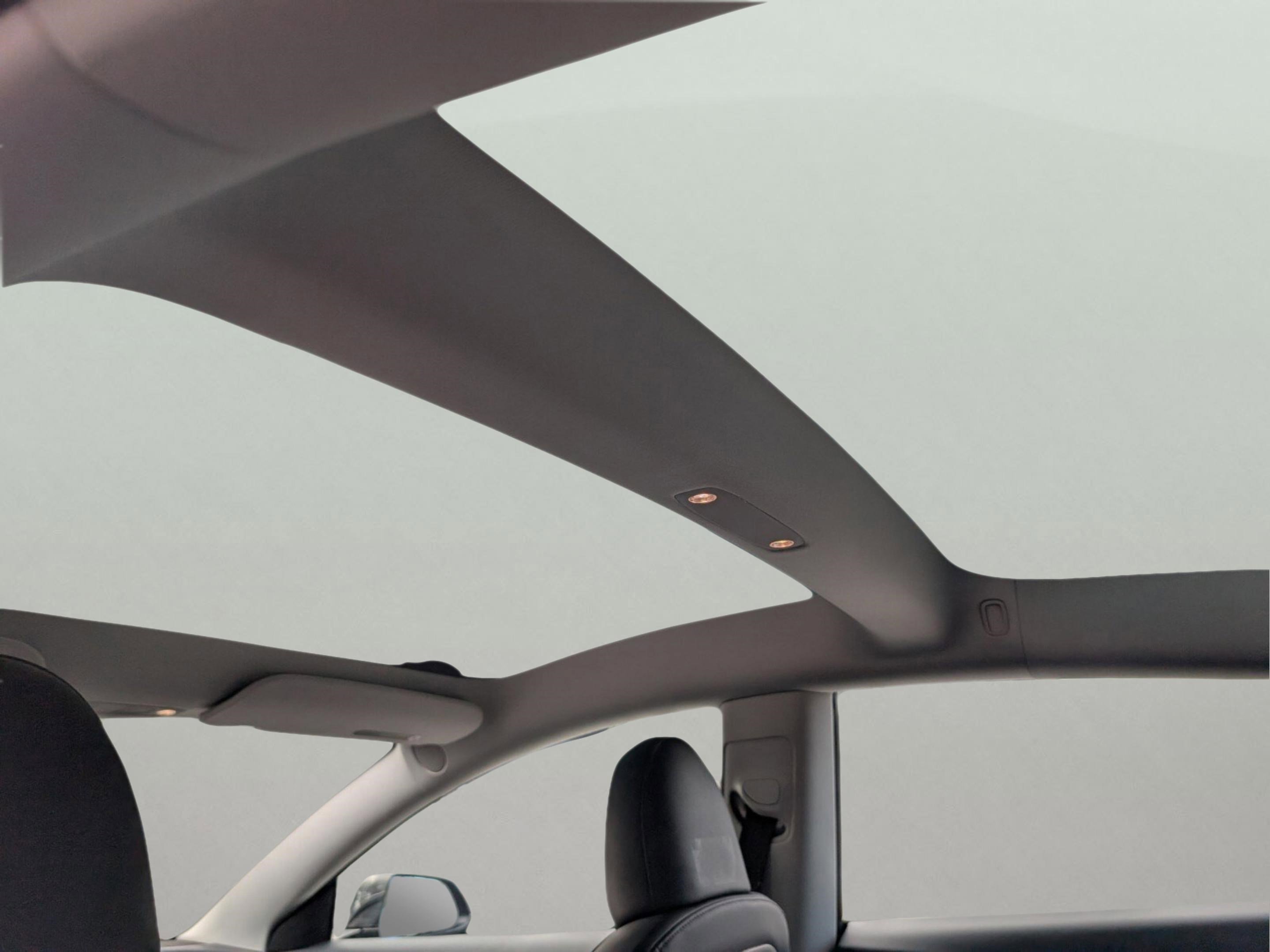 Used 2023 Tesla Model 3 Standard Range image 14