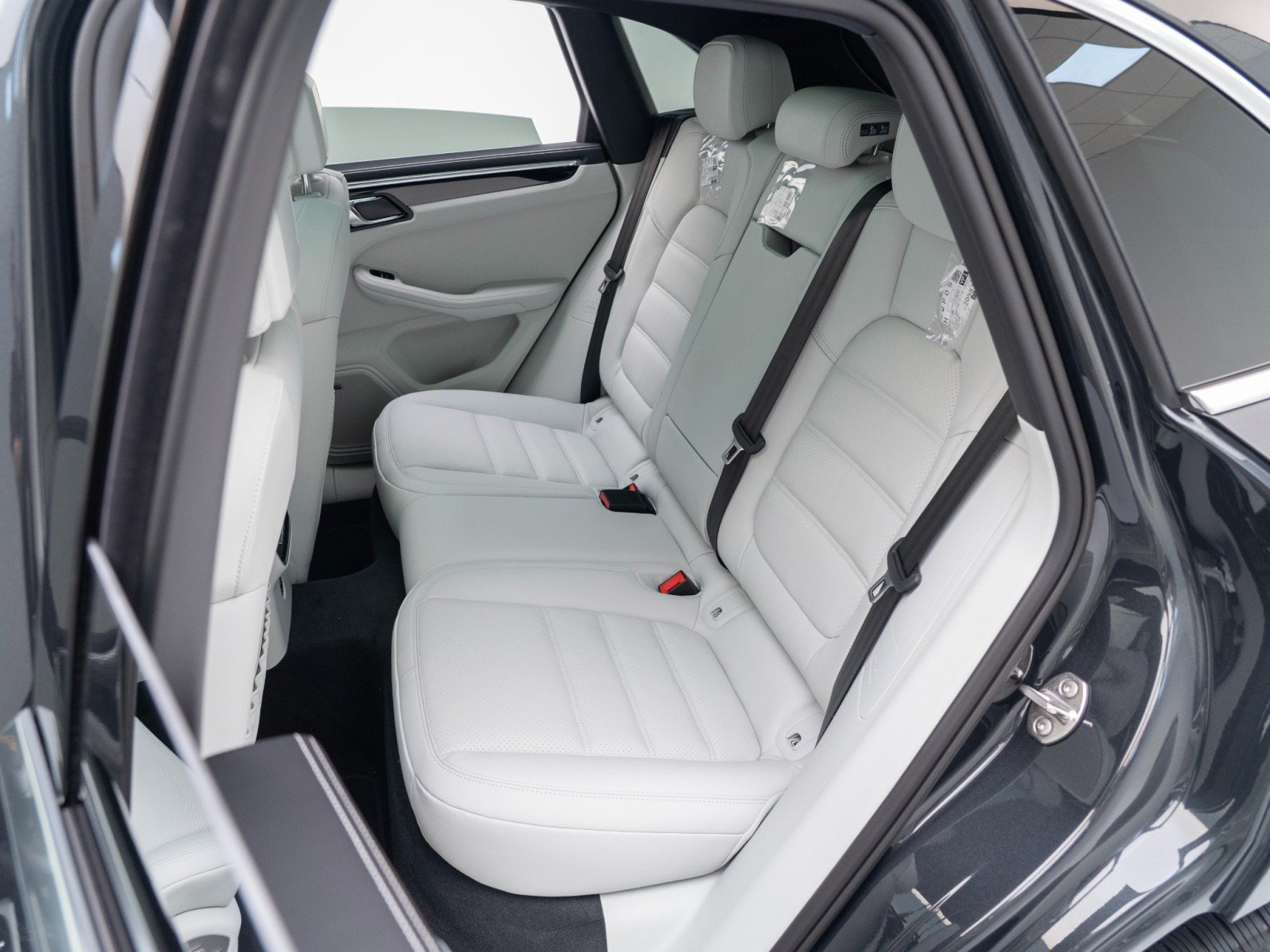New 2026 Porsche Macan S AWD/4WD image 30