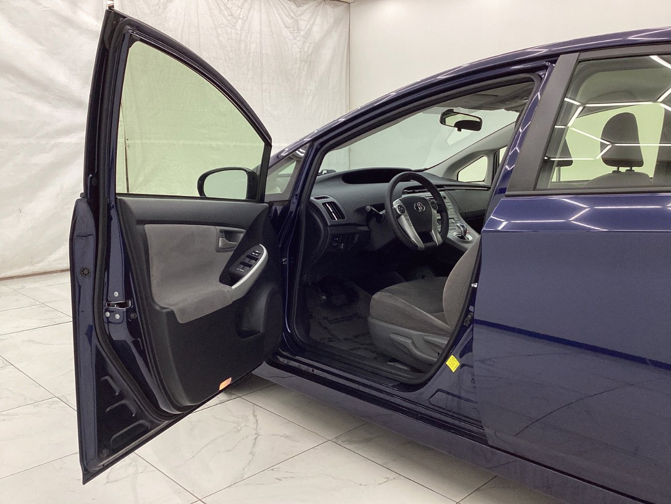 Used 2015 Toyota Prius Two image 16