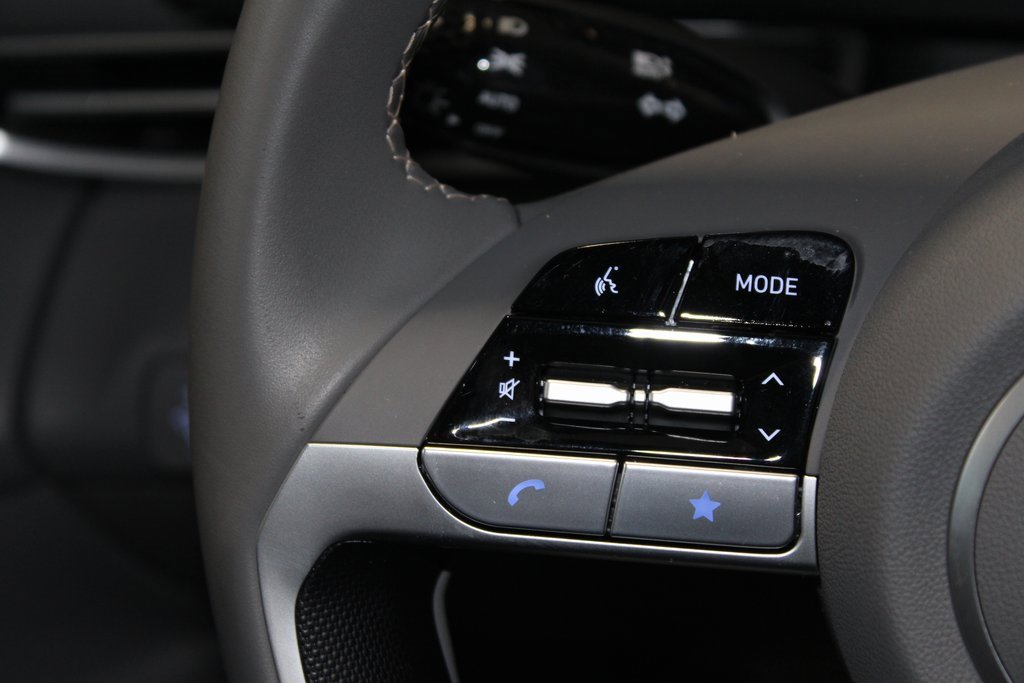 Used 2025 Hyundai Elantra Sport image 20