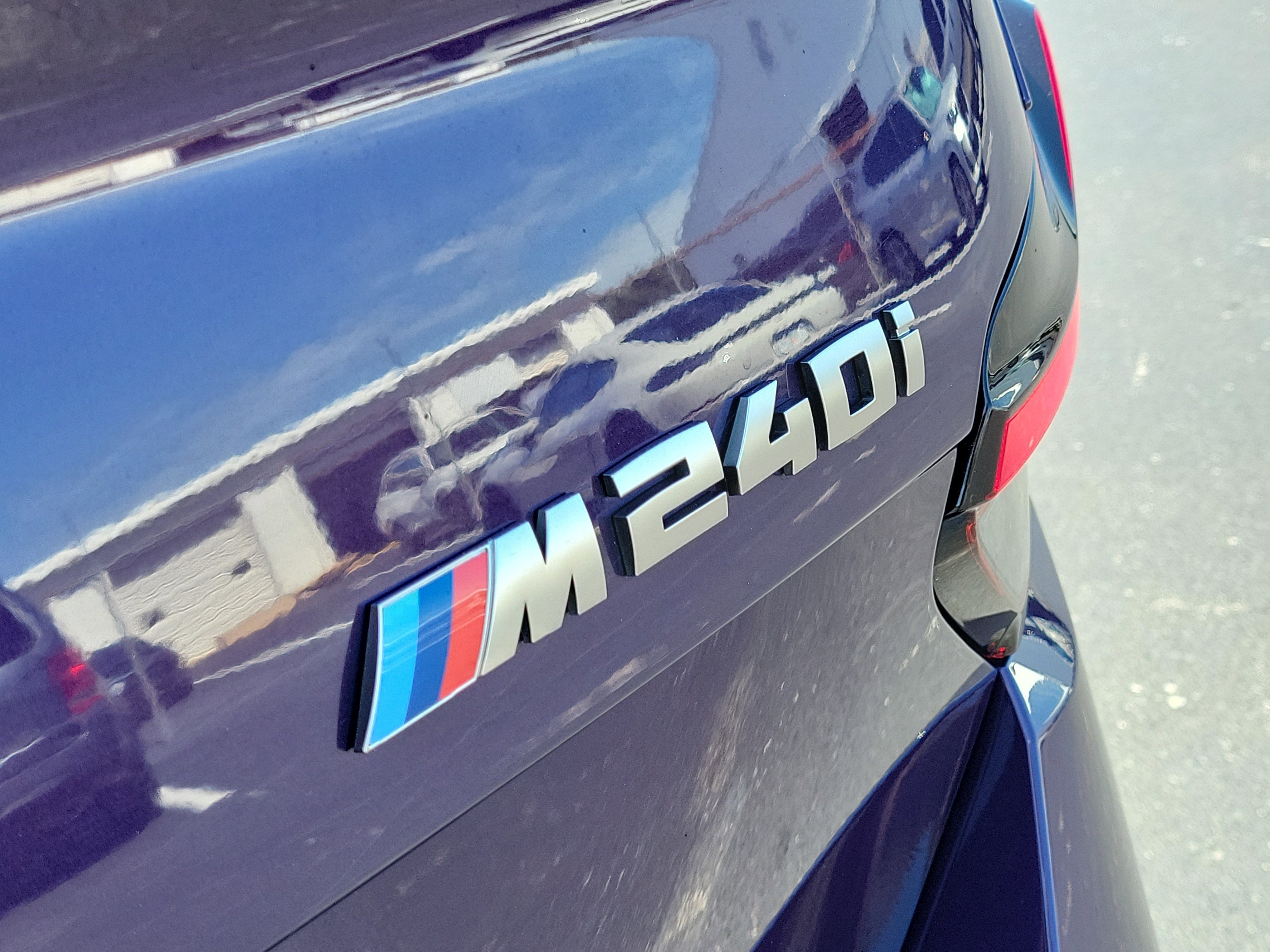 Used 2024 BMW M240i Coupe RWD image 5