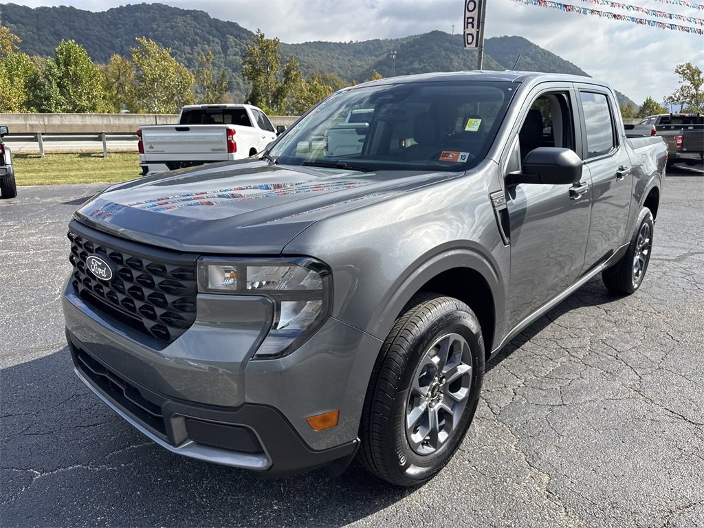New 2025 Ford Maverick XLT image 10