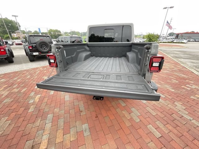 Used 2022 Jeep Gladiator Overland w/ Popular Equipment Package AWD/4WD image 35