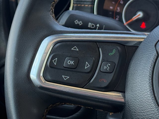 Used 2023 Jeep Gladiator Overland AWD/4WD image 11