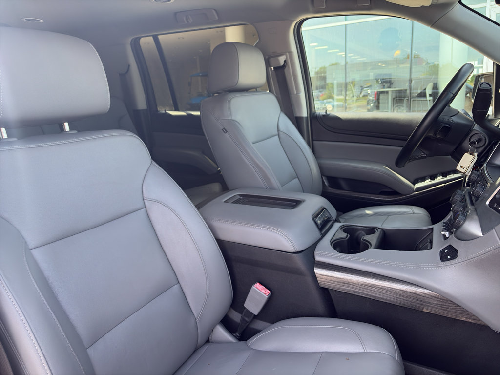 Used 2020 Chevrolet Suburban LT RWD image 14