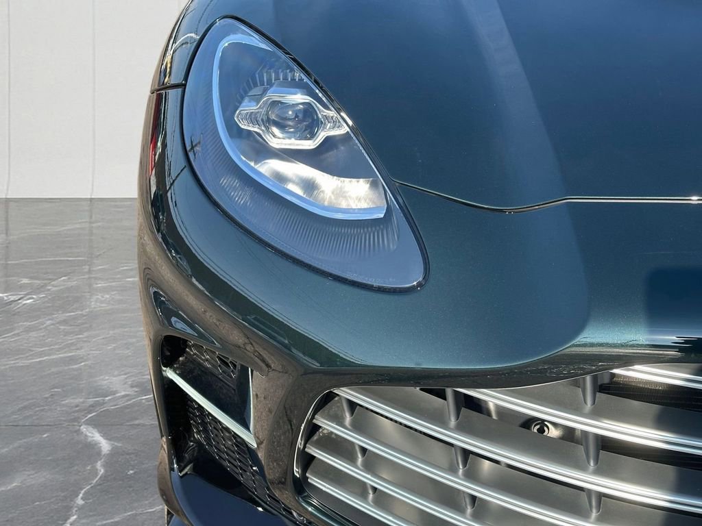 New 2026 Aston Martin DBX 707 image 4