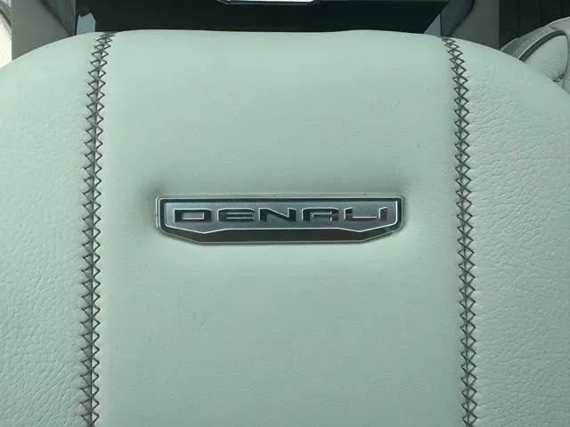 New 2026 GMC Yukon XL Denali w/ LPO, Floor Liner Package AWD/4WD image 27