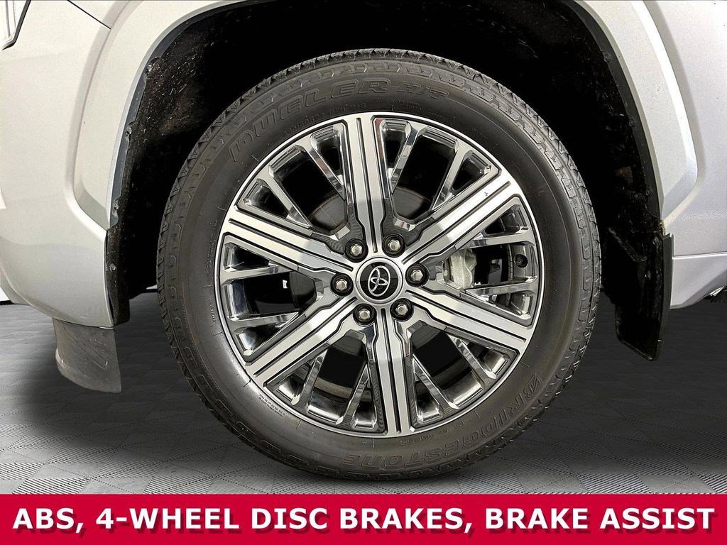 Used 2024 Toyota Sequoia Capstone AWD/4WD image 35