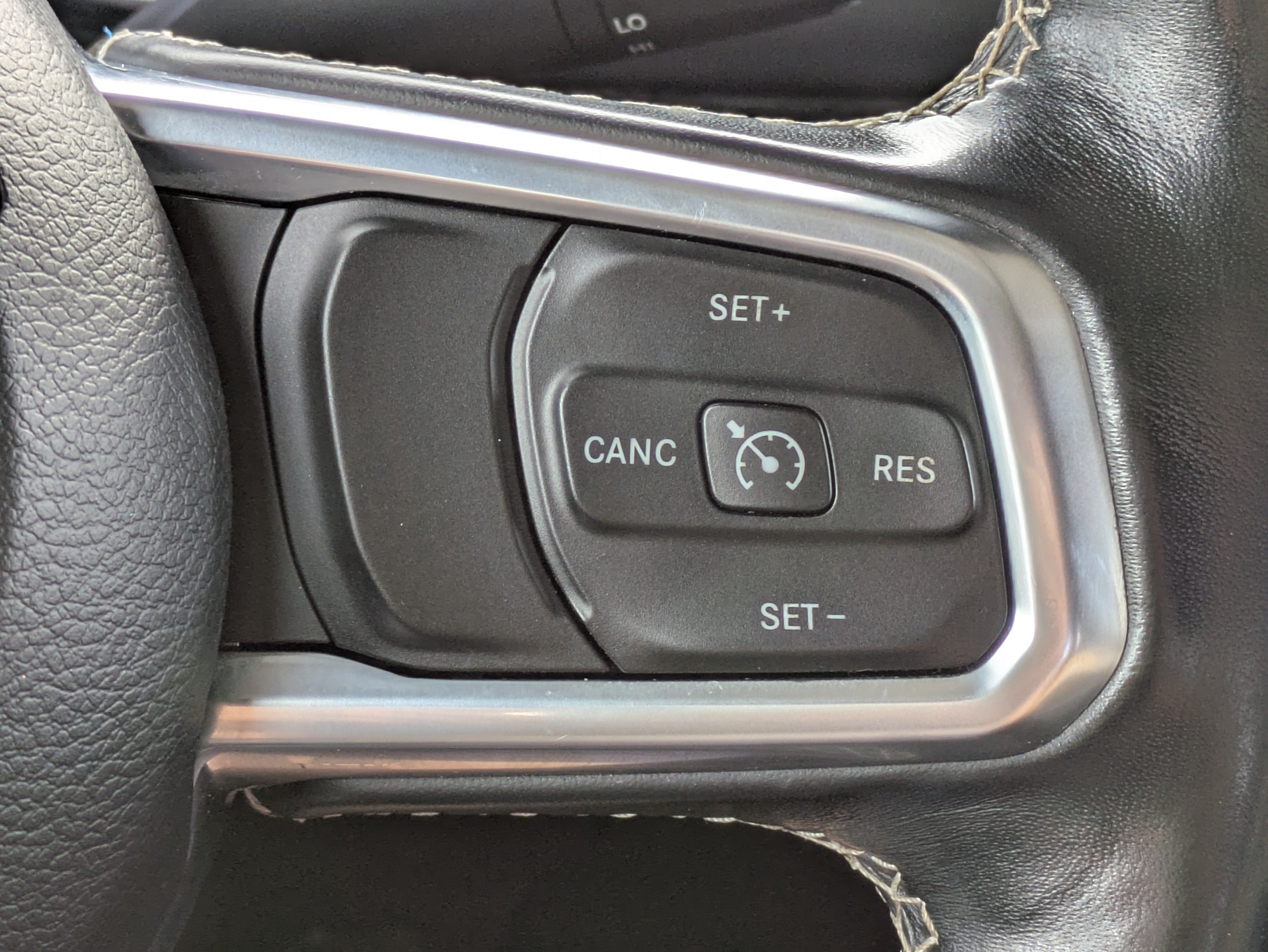 Used 2020 Jeep Gladiator Overland AWD/4WD image 20