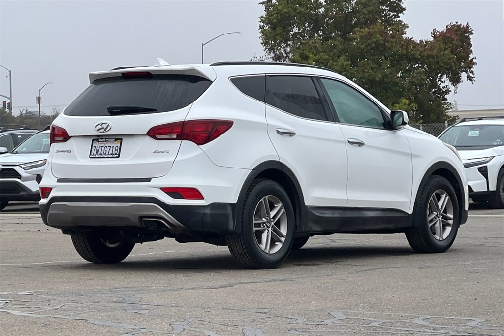 Used 2017 Hyundai Santa Fe Sport image 5