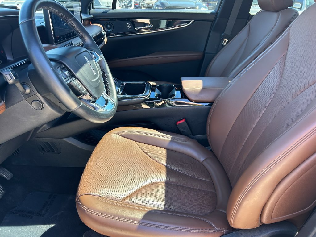 Used 2023 Lincoln Nautilus Reserve w/ Luxury Package AWD/4WD image 11