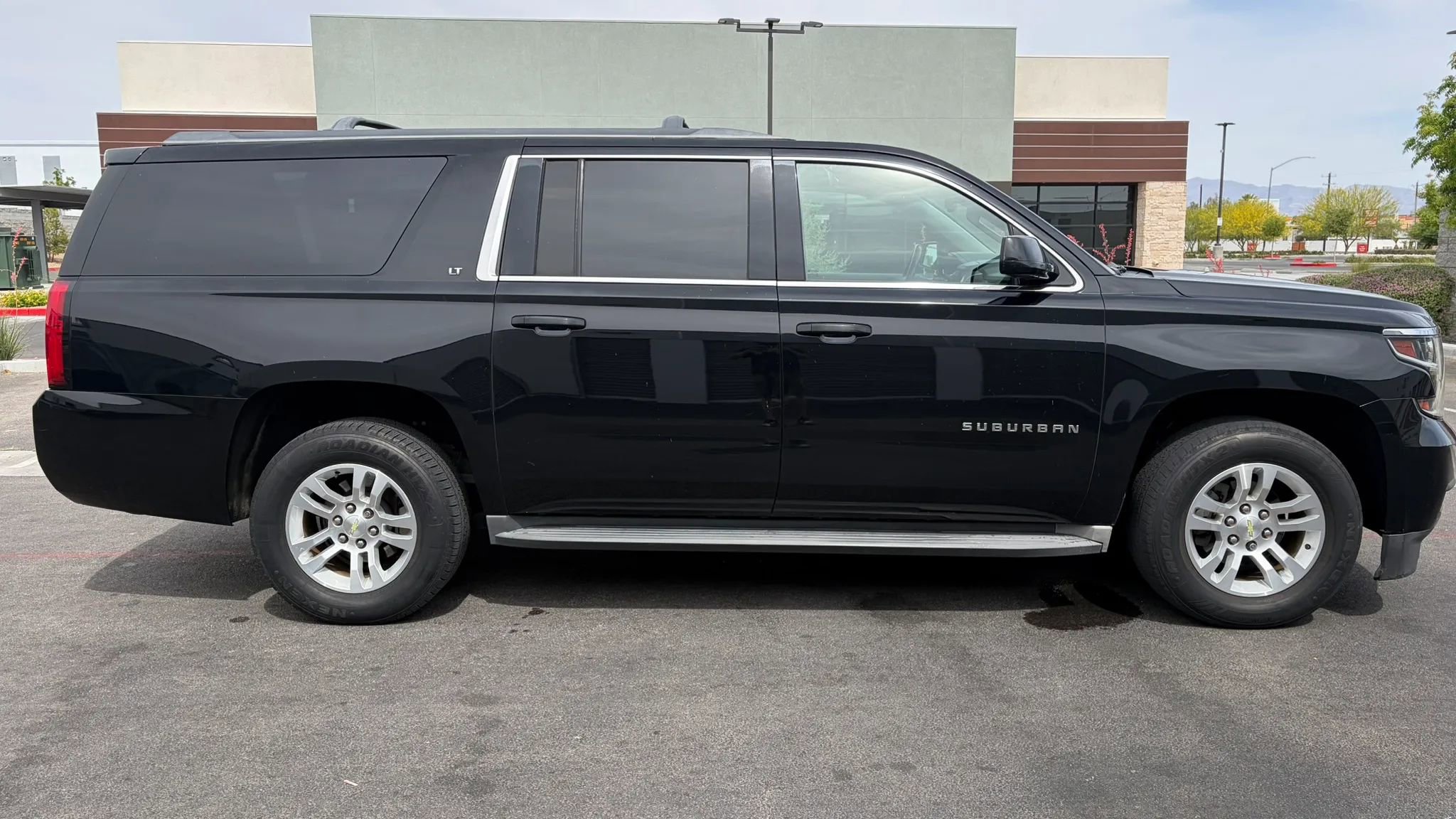 Used 2015 Chevrolet Suburban LT w/ Max Trailering Package RWD image 6