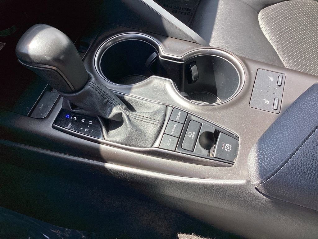 Used 2024 Toyota Camry XSE FWD image 30