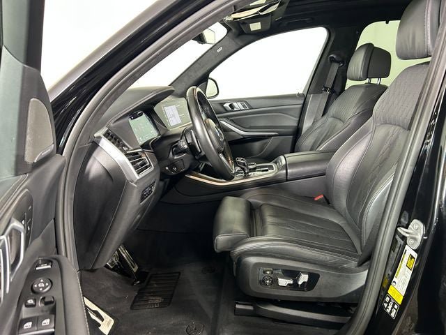 Used 2022 BMW X5 M50i w/ Executive Package AWD/4WD image 12