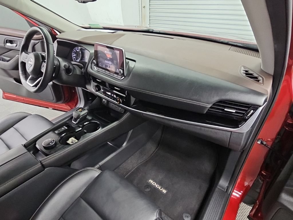 Used 2023 Nissan Rogue SL AWD/4WD image 37