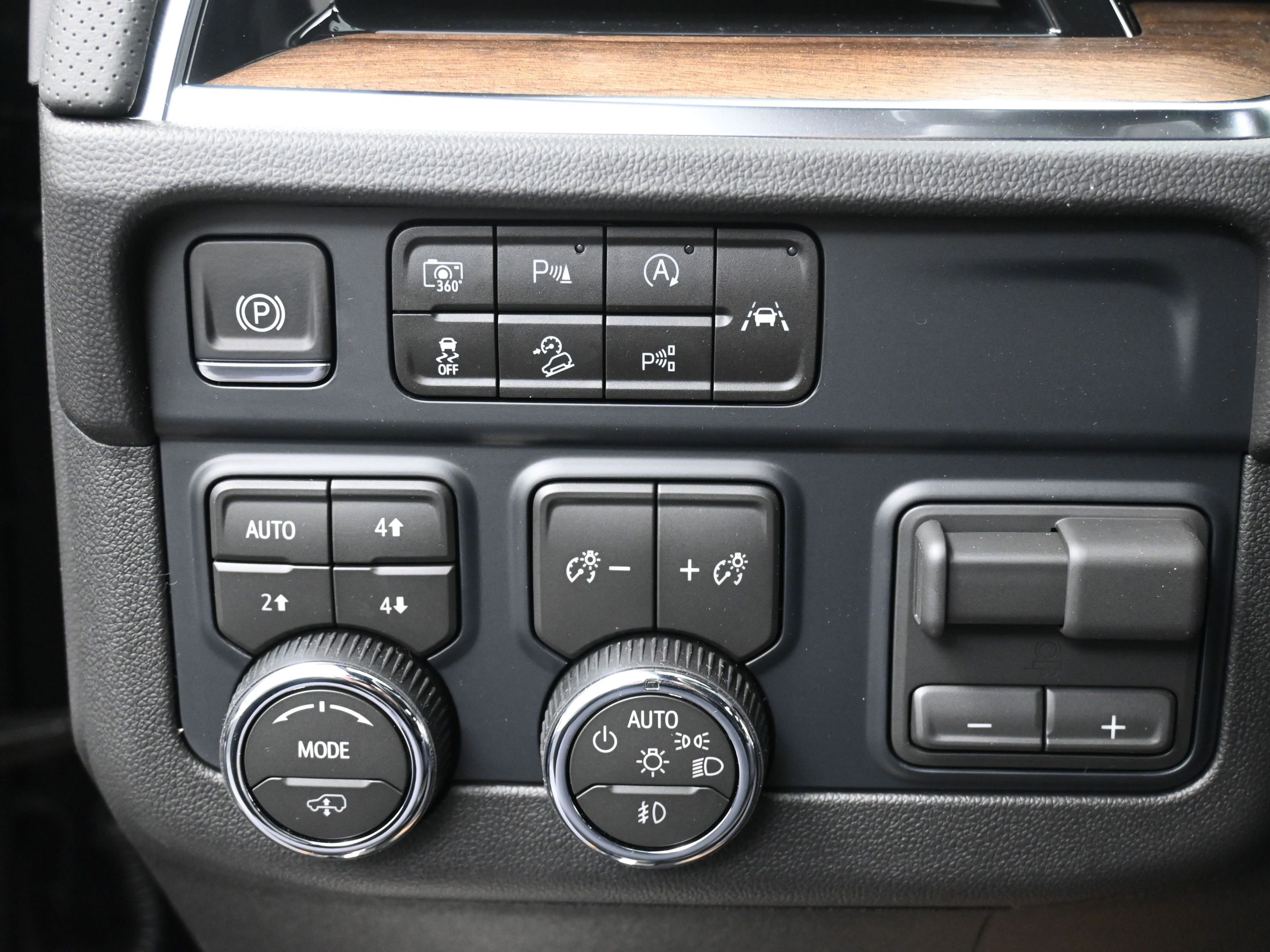 New 2026 Chevrolet Suburban High Country image 20