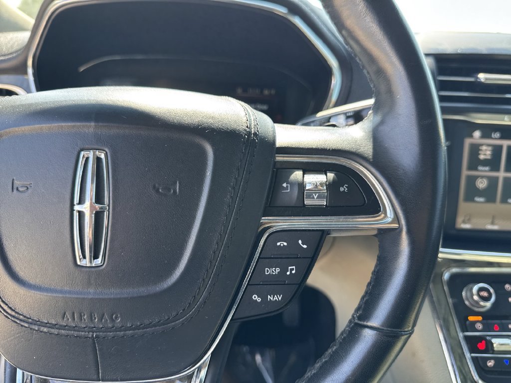 Used 2017 Lincoln Continental Reserve w/ Rear-seat Package AWD/4WD image 18