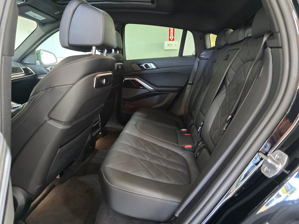 Used 2024 BMW X6 xDrive40i image 23
