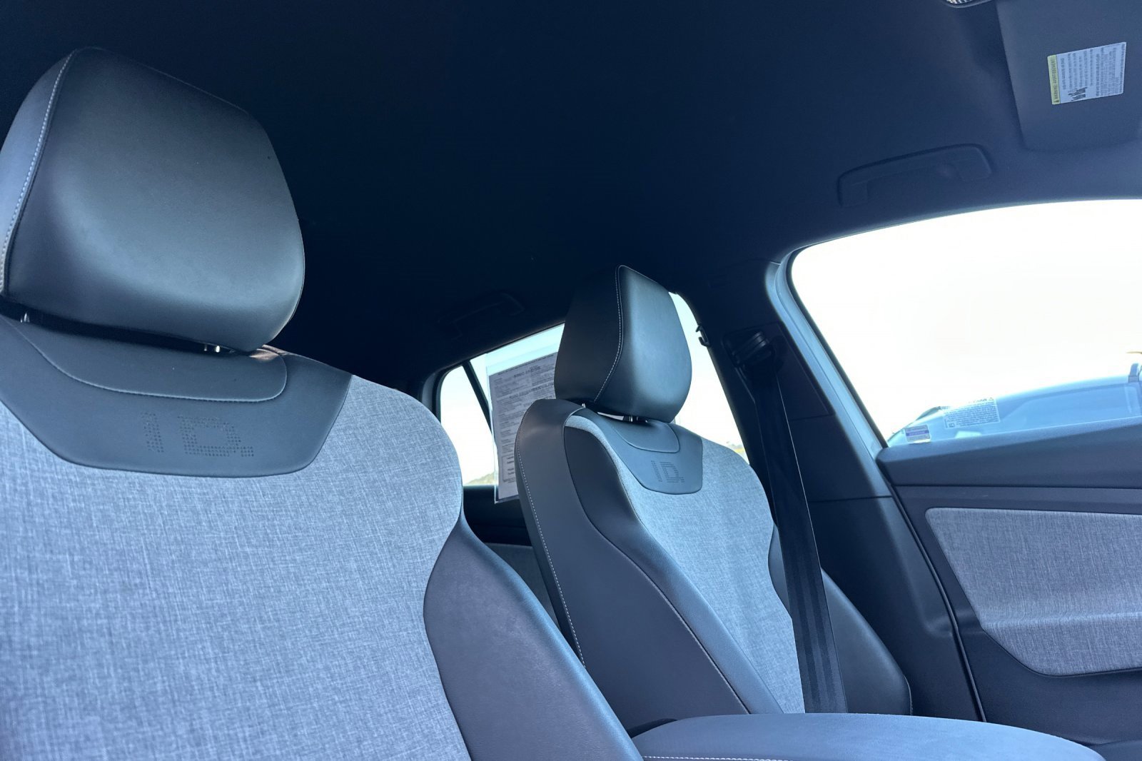 Used 2024 Volkswagen ID.4 2WD image 18