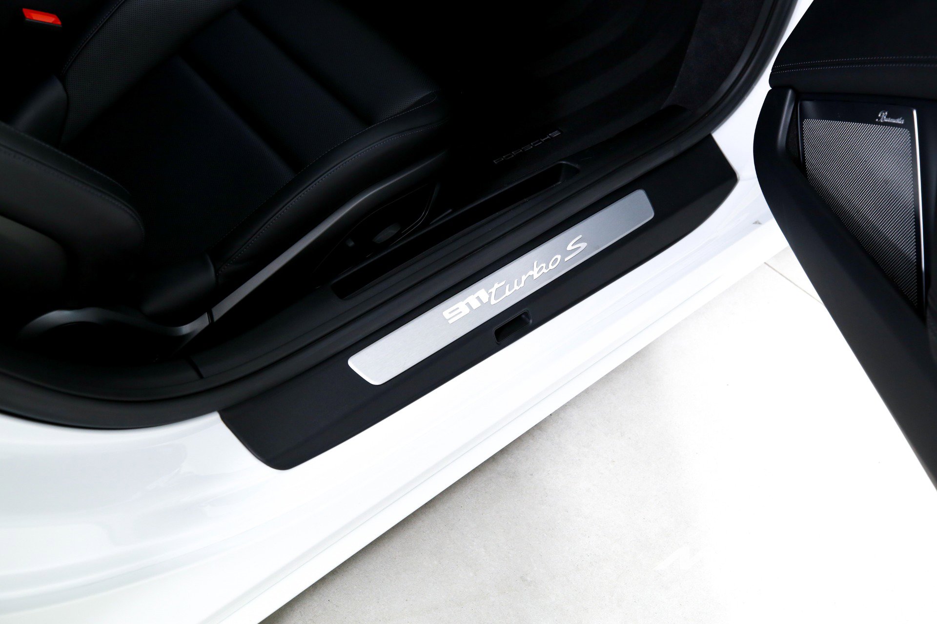 Used 2025 Porsche 911 Turbo S w/ Exterior Package Painted image 21