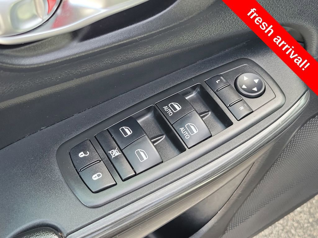 Used 2015 Jeep Cherokee Limited image 17