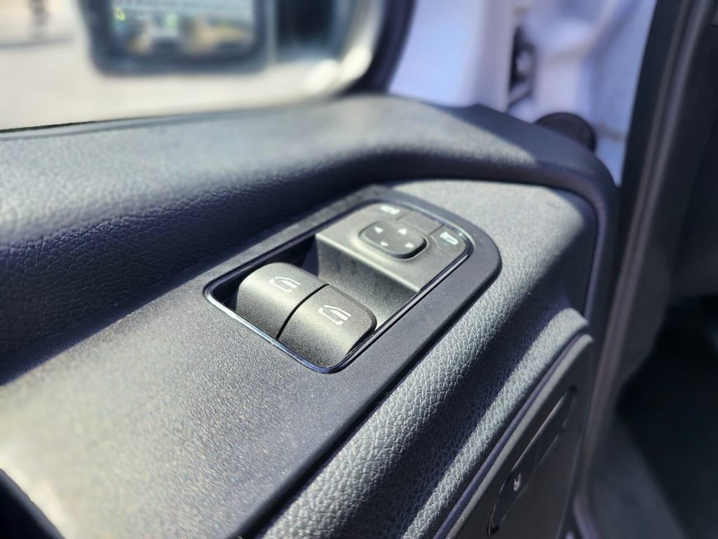 Used 2024 Mercedes-Benz Sprinter 2500 image 19
