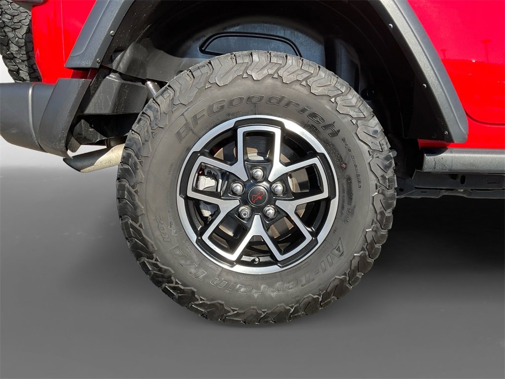 Used 2024 Jeep Wrangler Unlimited Rubicon w/ Technology Group image 15
