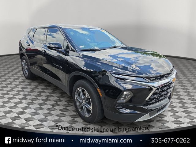 Used 2024 Chevrolet Blazer LT FWD image 1