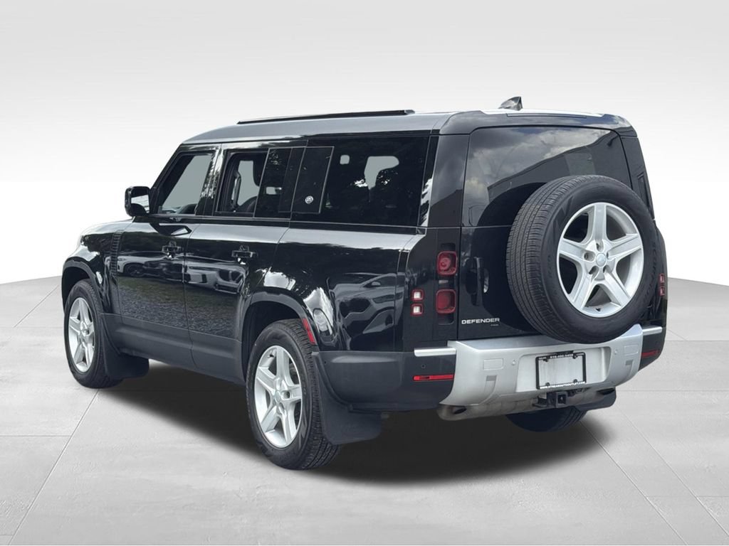 Used 2023 Land Rover Defender 130 SE AWD/4WD image 6