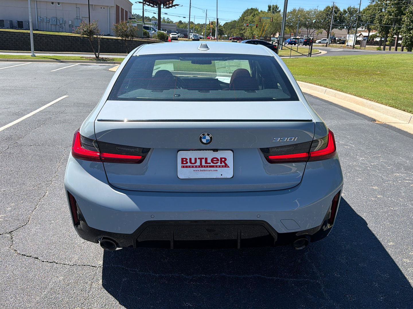 New 2026 BMW 330i Sedan w/ M Sport Package RWD image 5