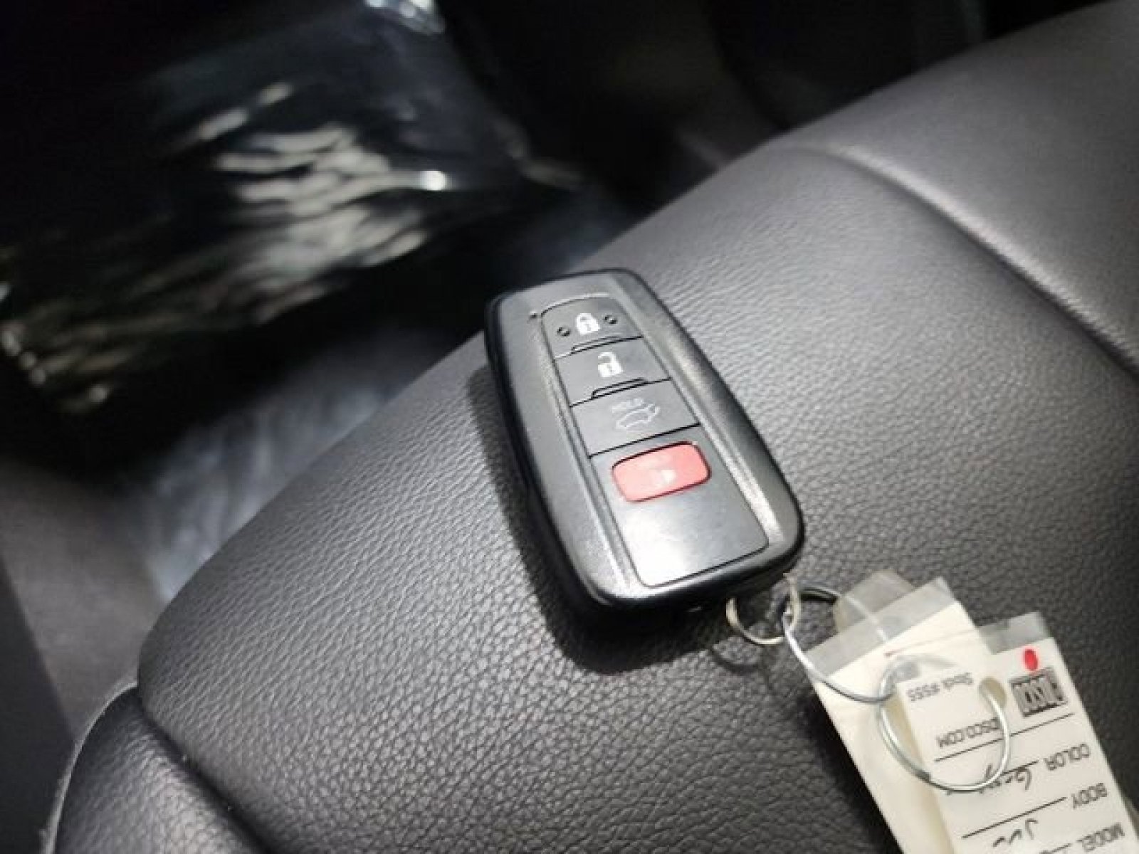 Used 2022 Toyota Highlander XLE AWD/4WD image 37