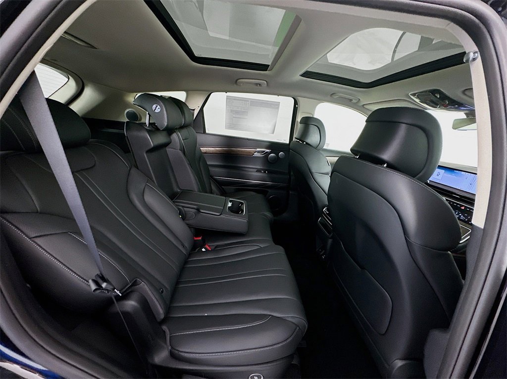 Certified 2025 Genesis GV80 2.5T Advanced image 28