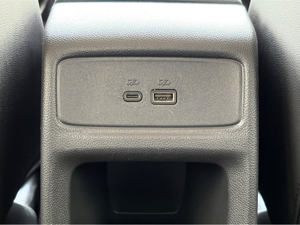 Used 2025 Chevrolet Trax LT FWD image 28