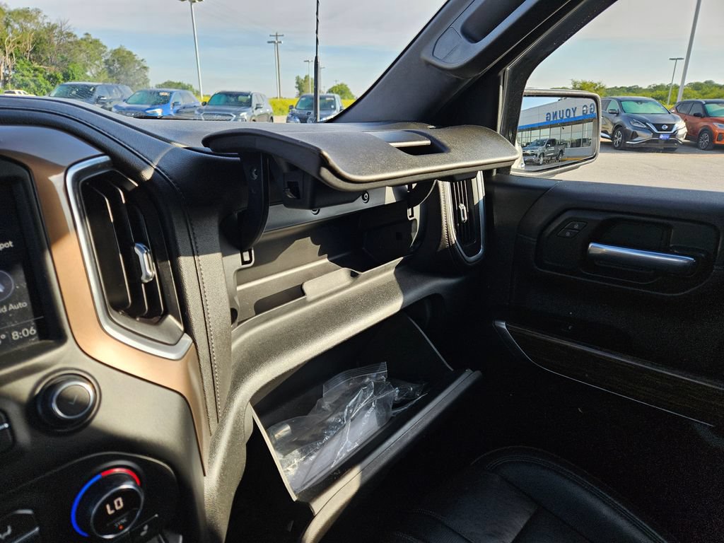 Used 2019 Chevrolet Silverado 1500 High Country w/ Technology Package AWD/4WD image 19