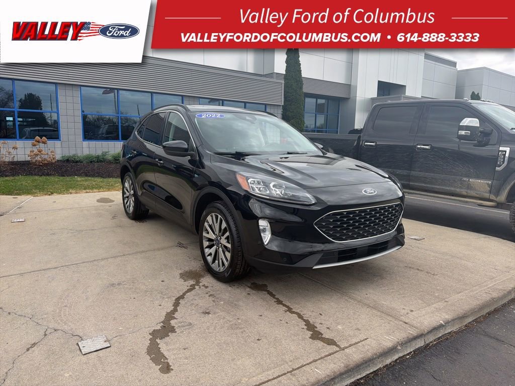 Used 2022 Ford Escape Titanium image 1