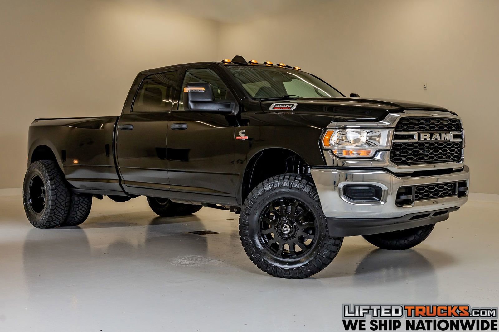 Used 2024 RAM 3500 Tradesman w/ Chrome Appearance Group AWD/4WD 360° Tour