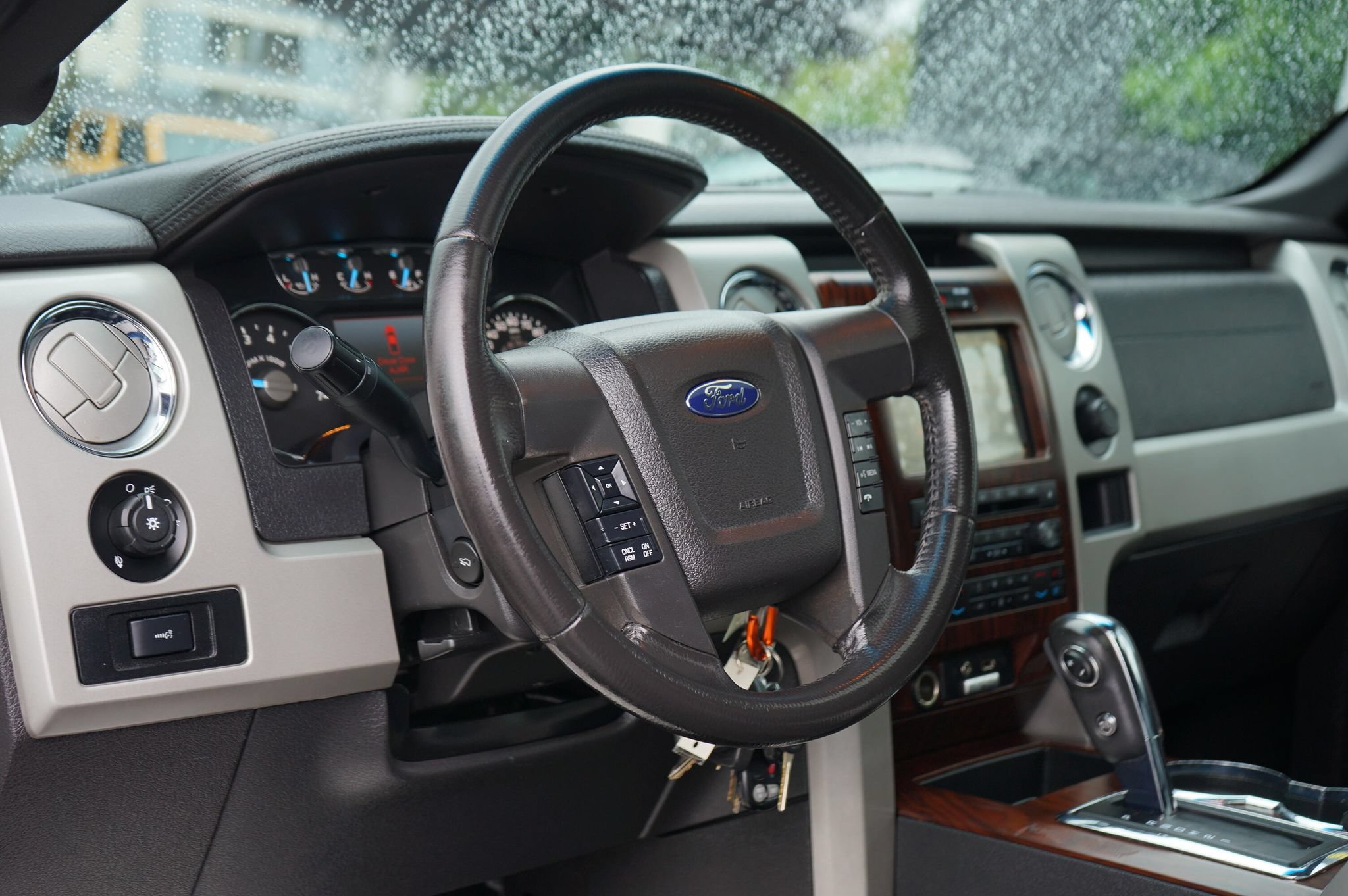Used 2012 Ford F150 Lariat w/ Lariat Chrome Pkg AWD/4WD image 11