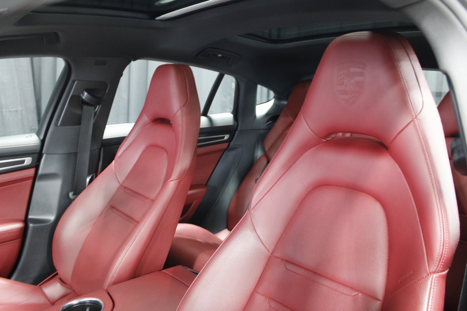 Certified 2022 Porsche Panamera 4 Platinum Edition image 5