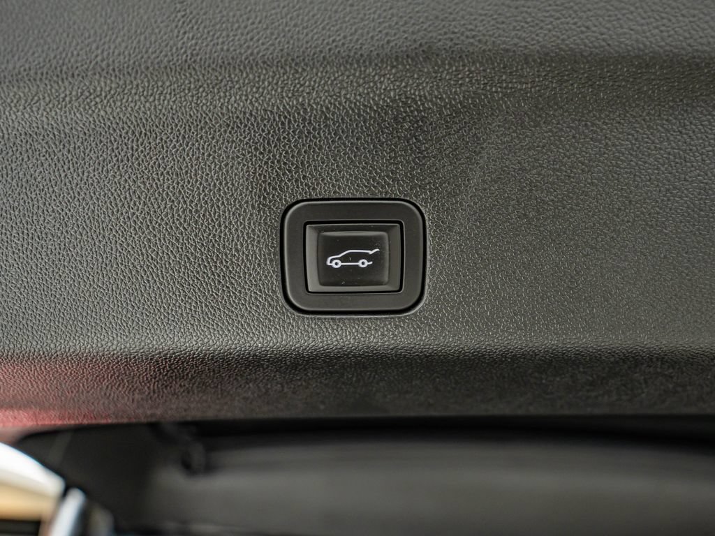 Used 2025 Cadillac Escalade V AWD/4WD image 47
